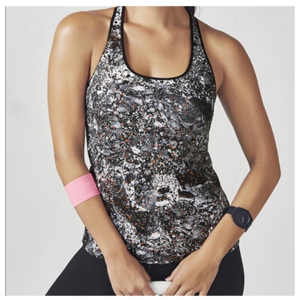 Fabletics Eiffel Patterned Black White Gold Racerback Active Tank Size Small